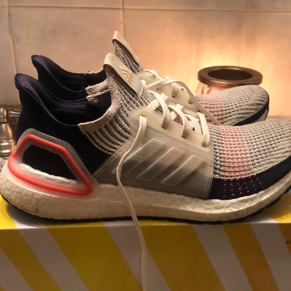COPY - Adidas Boost Women’s sz 8.5